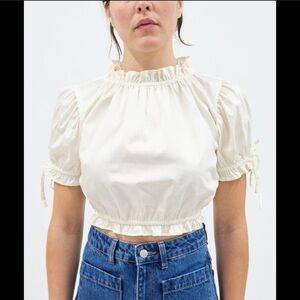 Lisa Says Gah Romi Cream Crop Top